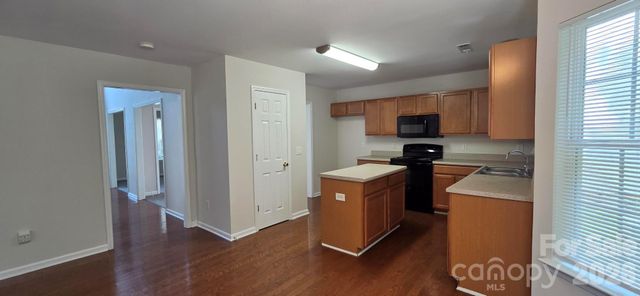 5708 Twin Brook Drive, Charlotte, NC 28269