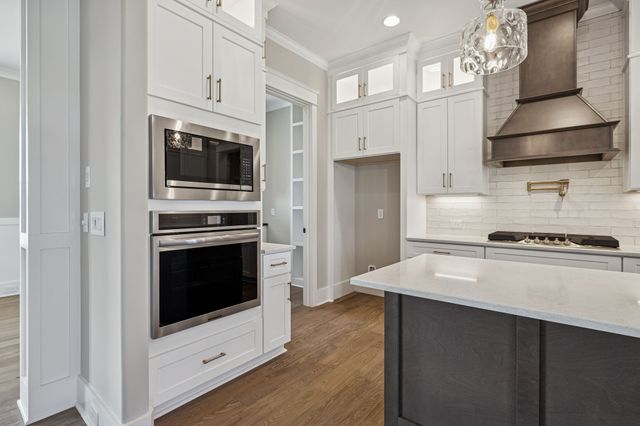 6208 Cedar Brooke Lane, Spring Hill, TN 37174