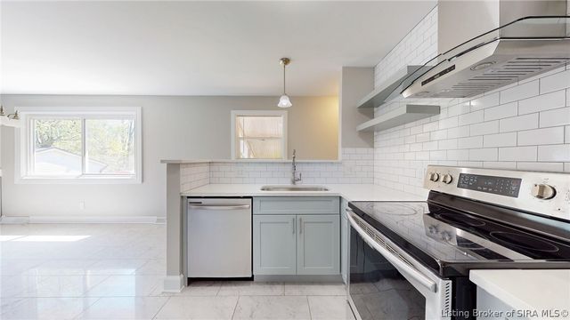 2902 Winchester Road, Jeffersonville, IN 47130