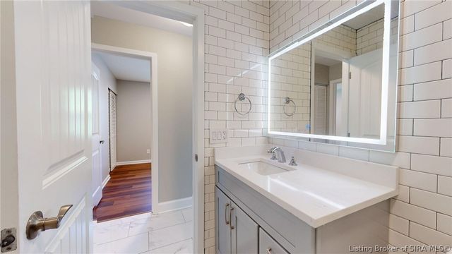 2902 Winchester Road, Jeffersonville, IN 47130