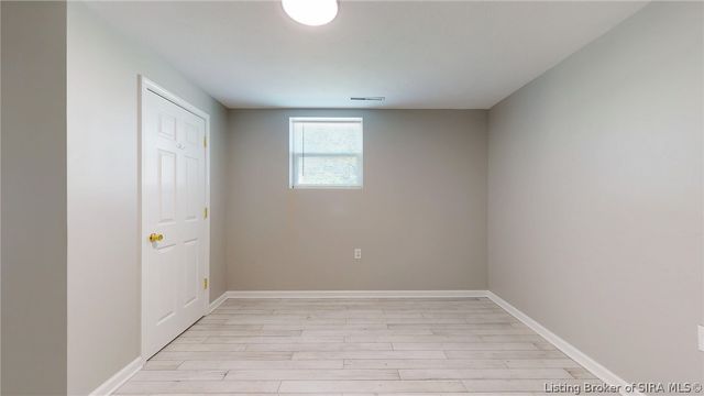 2902 Winchester Road, Jeffersonville, IN 47130