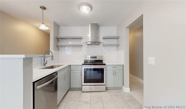 2902 Winchester Road, Jeffersonville, IN 47130