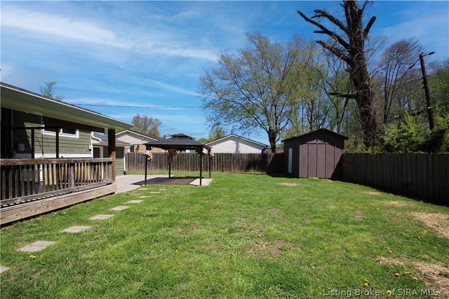 2902 Winchester Road, Jeffersonville, IN 47130