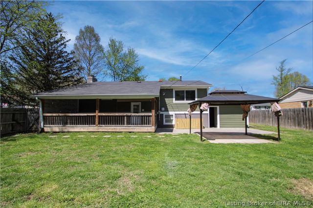 2902 Winchester Road, Jeffersonville, IN 47130