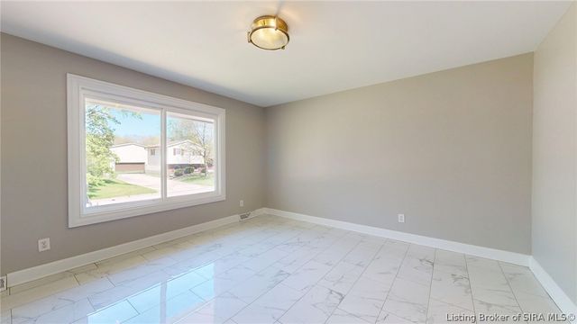 2902 Winchester Road, Jeffersonville, IN 47130