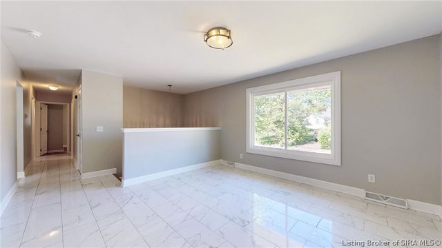 2902 Winchester Road, Jeffersonville, IN 47130