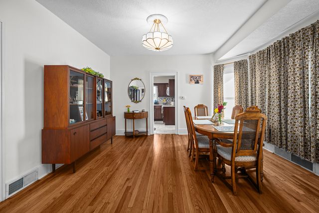 1834 16th Avenue, Moline, IL 61265