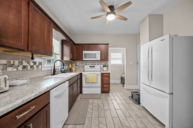 1834 16th Avenue, Moline, IL 61265