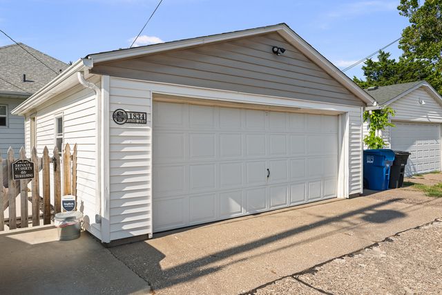1834 16th Avenue, Moline, IL 61265