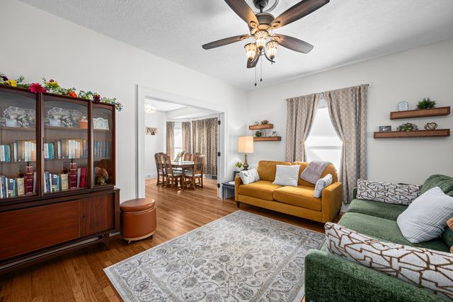 1834 16th Avenue, Moline, IL 61265