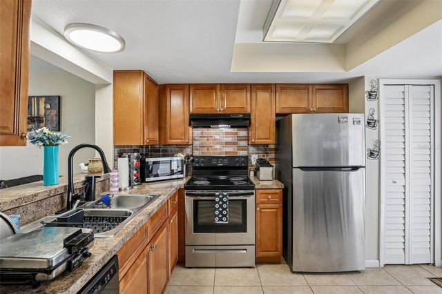 12057 TIFT CIRCLE, Orlando, FL 32826
