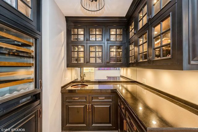 600 N Lake Shore Drive 1212, Chicago, IL 60611