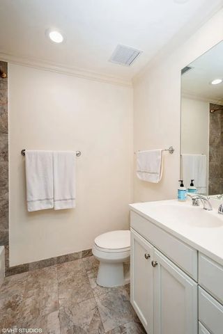 600 N Lake Shore Drive 1212, Chicago, IL 60611