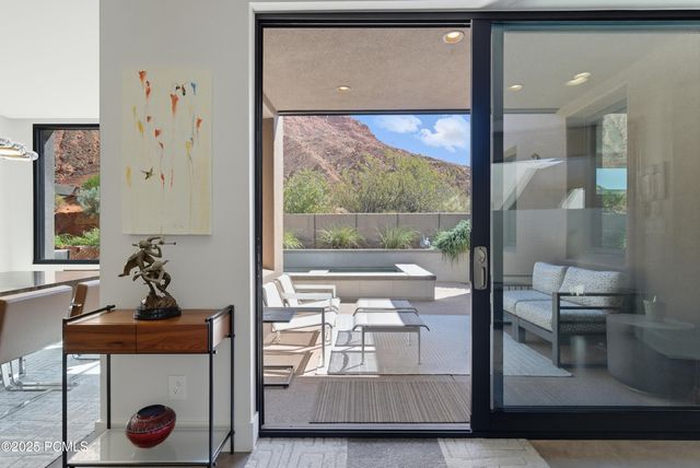 308 W Mallow Way, Ivins, UT 84738