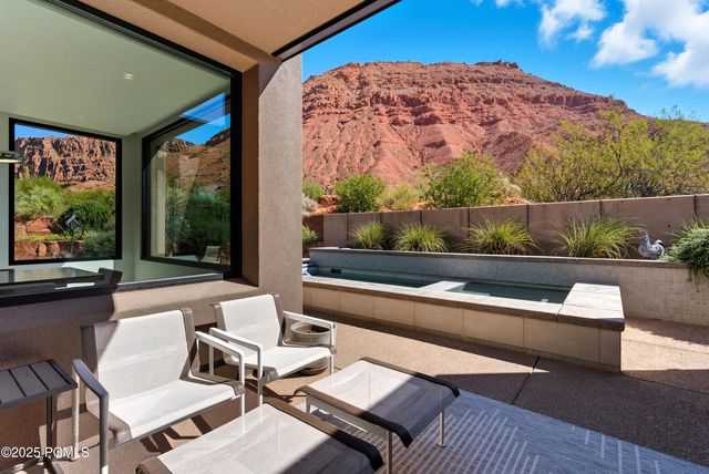 308 W Mallow Way, Ivins, UT 84738