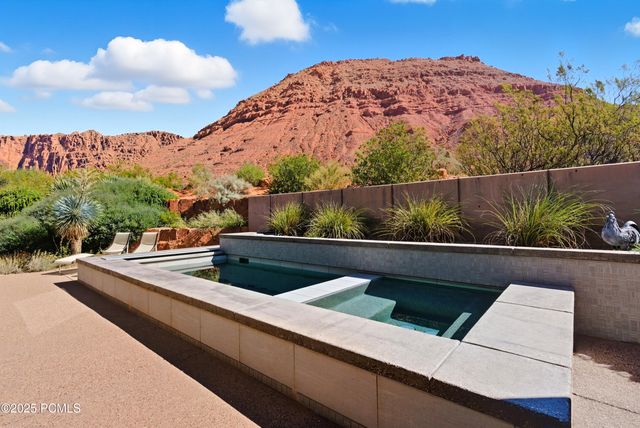 308 W Mallow Way, Ivins, UT 84738