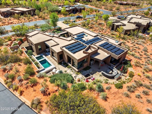 308 W Mallow Way, Ivins, UT 84738