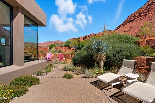 308 W Mallow Way, Ivins, UT 84738