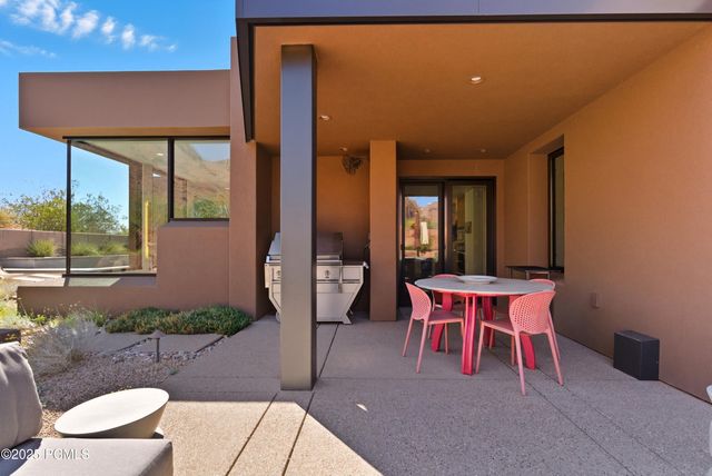 308 W Mallow Way, Ivins, UT 84738