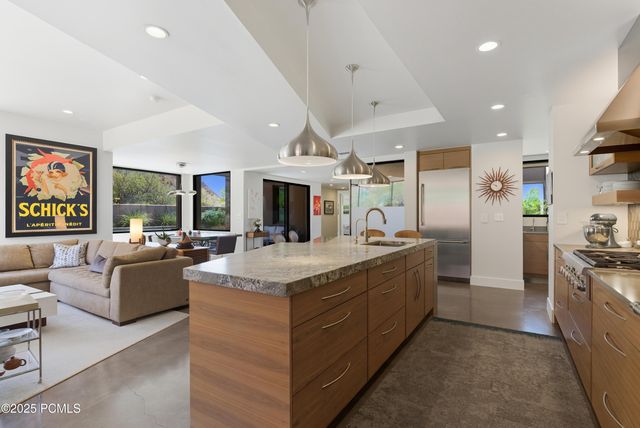 308 W Mallow Way, Ivins, UT 84738