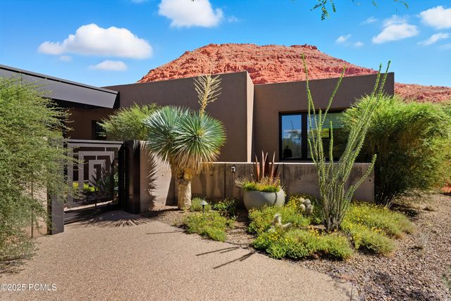 308 W Mallow Way, Ivins, UT 84738