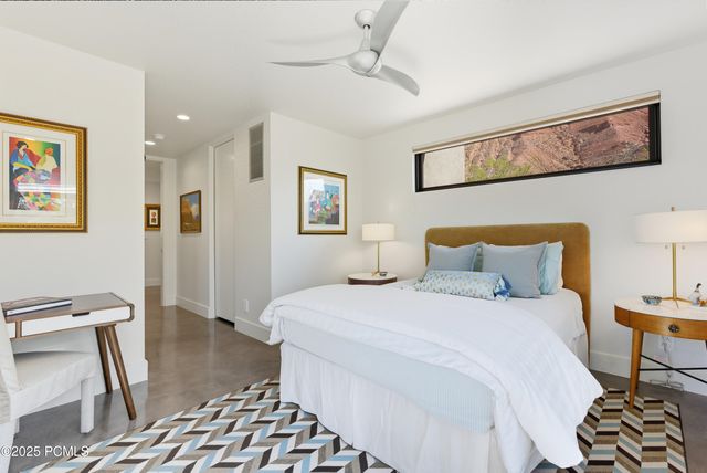 308 W Mallow Way, Ivins, UT 84738