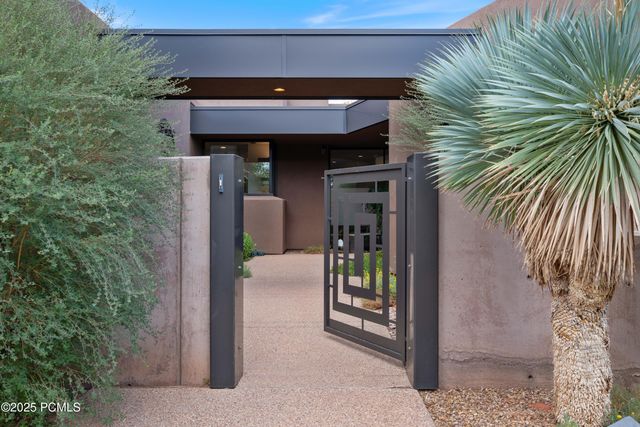 308 W Mallow Way, Ivins, UT 84738