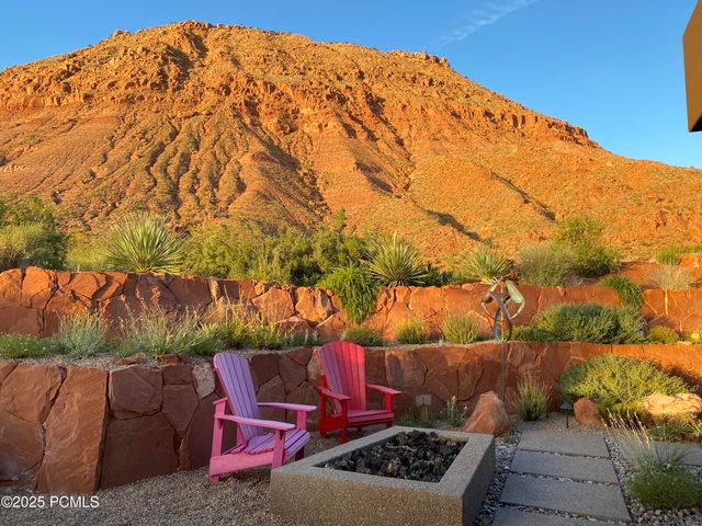 308 W Mallow Way, Ivins, UT 84738