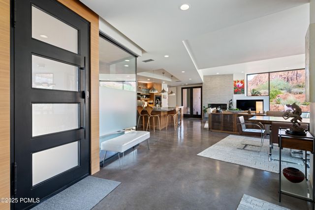 308 W Mallow Way, Ivins, UT 84738