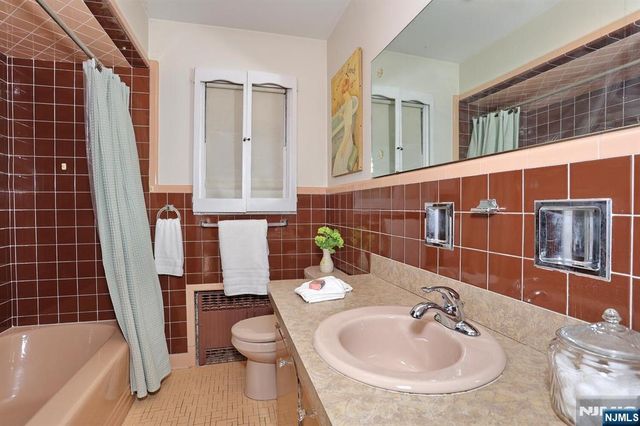 11 Kenneth Drive, Montclair, NJ 07043