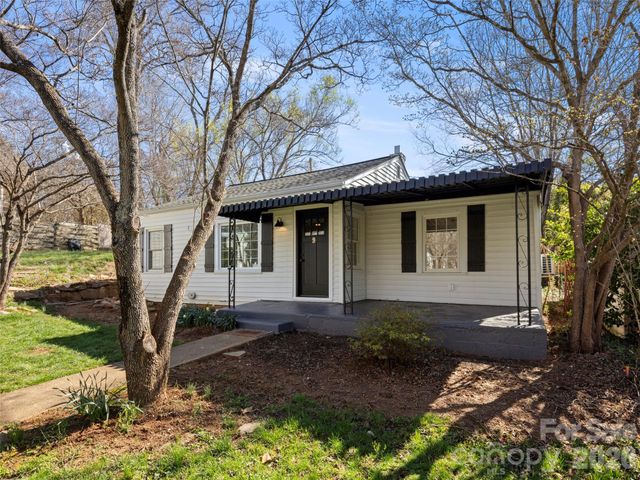 9 S Woodward Avenue, Asheville, NC 28804