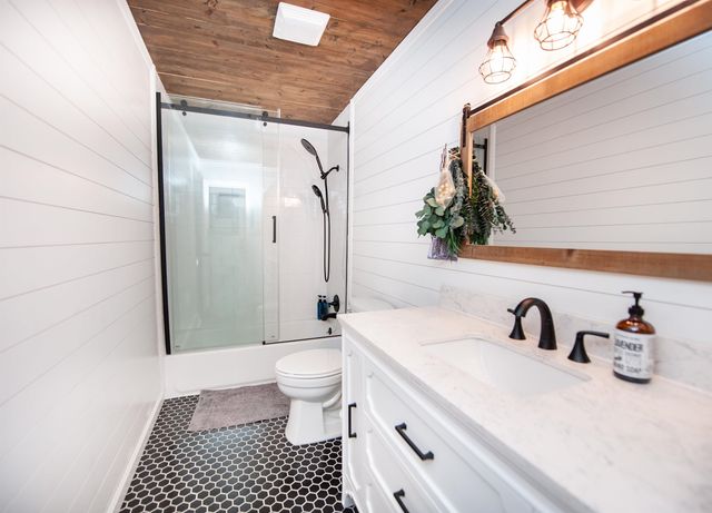 183 Lakeview Drive, Inman, SC 29349