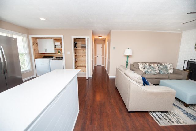 183 Lakeview Drive, Inman, SC 29349