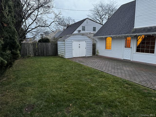 55 Constellation Road, Levittown, NY 11756