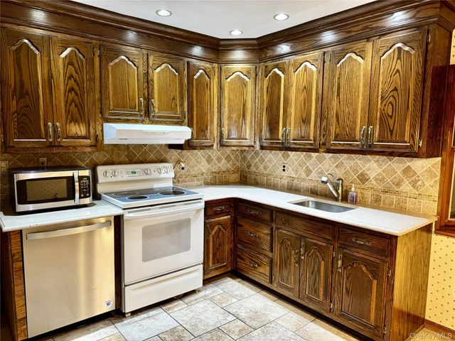 55 Constellation Road, Levittown, NY 11756