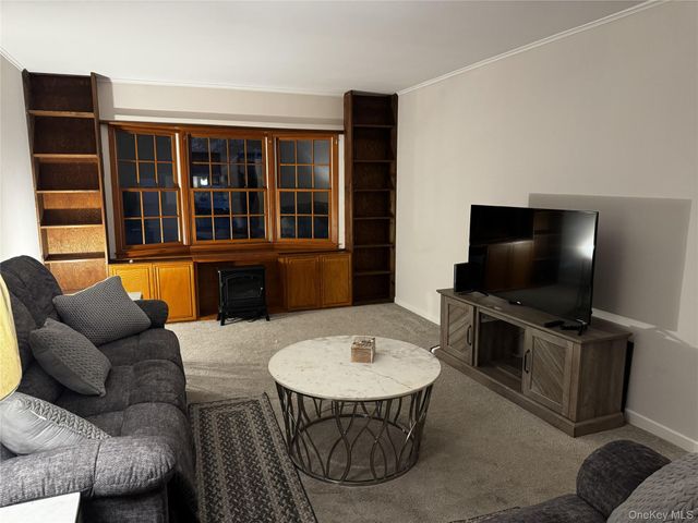 55 Constellation Road, Levittown, NY 11756