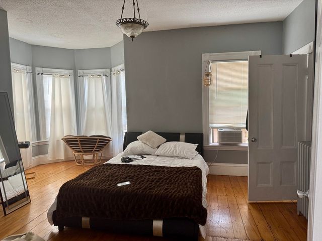 172 Putnam Street 2, Boston, MA 02128