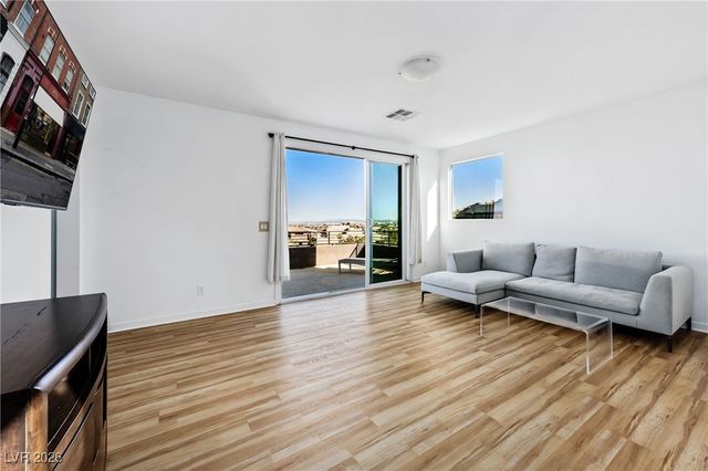 10336 Green Ember Drive, Las Vegas, NV 89135