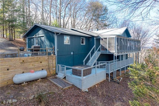 226 Mountain View Court, Ellijay, GA 30536