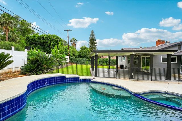 2424 Central, Riverside, CA 92506