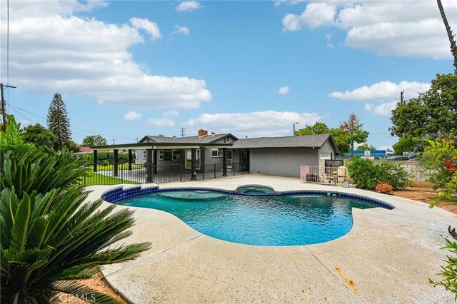 2424 Central, Riverside, CA 92506