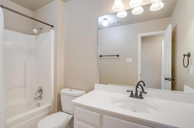 4216 Boulder Park Drive, Fort Worth, TX 76040