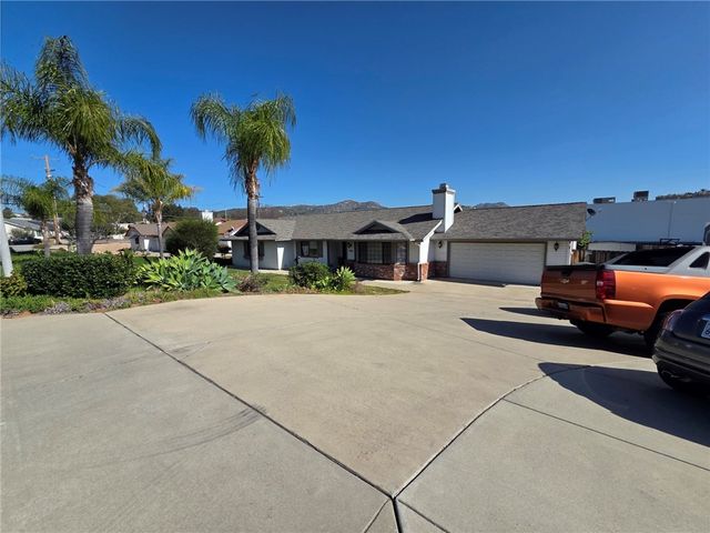 1265 Tres Lomas, El Cajon, CA 92021