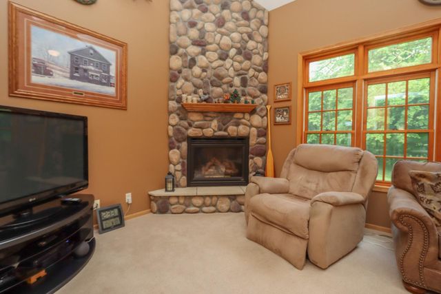 38462 498th Street, North Mankato, MN 56003