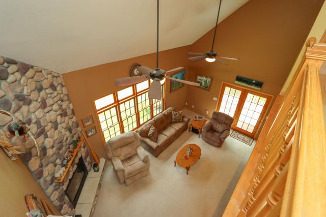 38462 498th Street, North Mankato, MN 56003