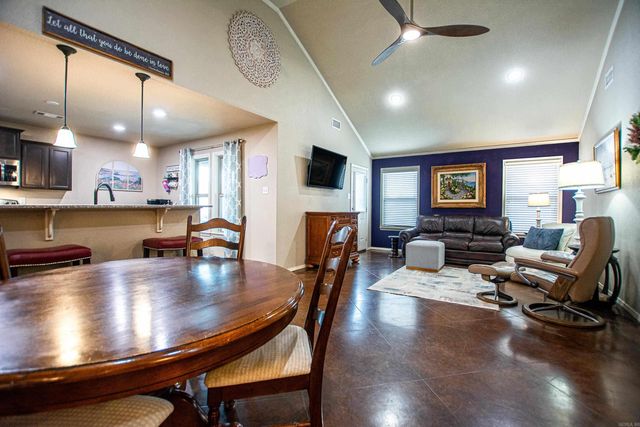 607 Hideaway Circle, Alexander, AR 72002