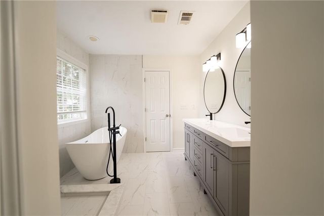 6331 Stewart Ridge Walk, Buford, GA 30518
