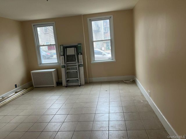 119-13 18 Avenue 1R, College Point, NY 11356