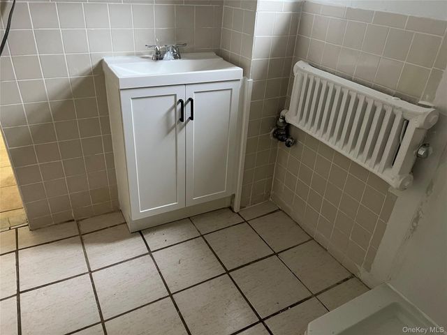 119-13 18 Avenue 1R, College Point, NY 11356