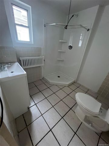 119-13 18 Avenue 1R, College Point, NY 11356